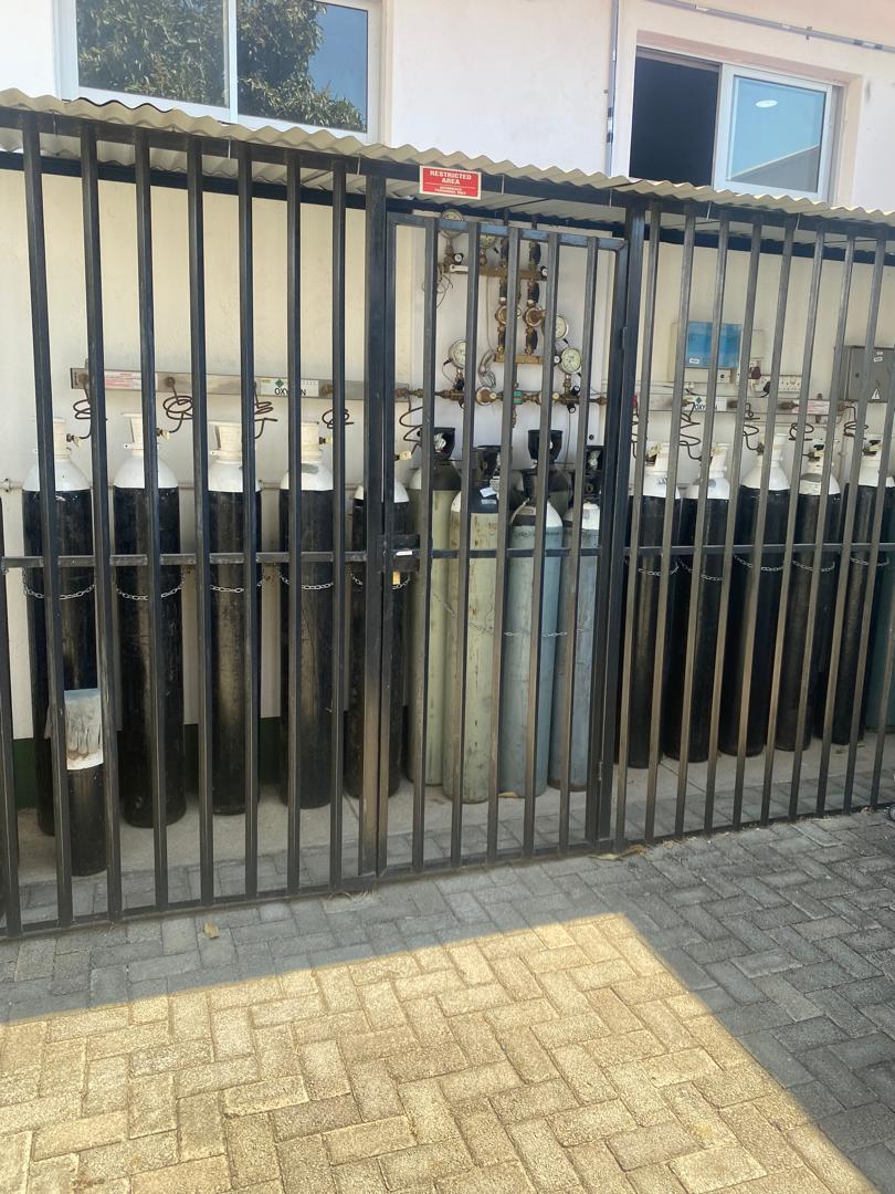 Medical gas manifold